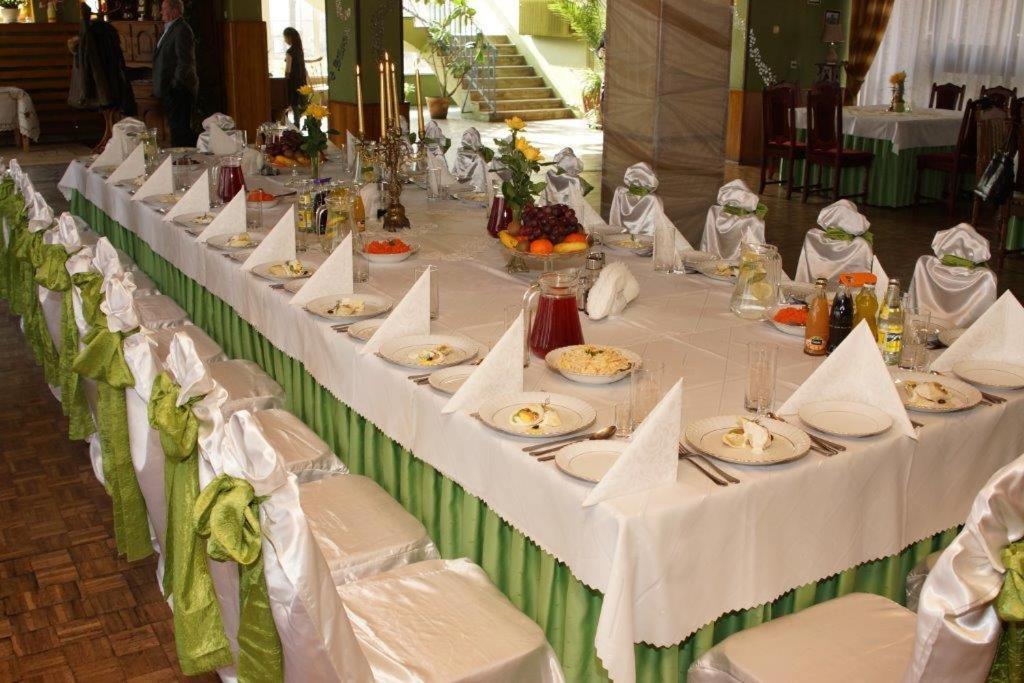 Zajazd Grodek Bujak Robert Naclegi I Restauracja Grodkow  Екстериор снимка
